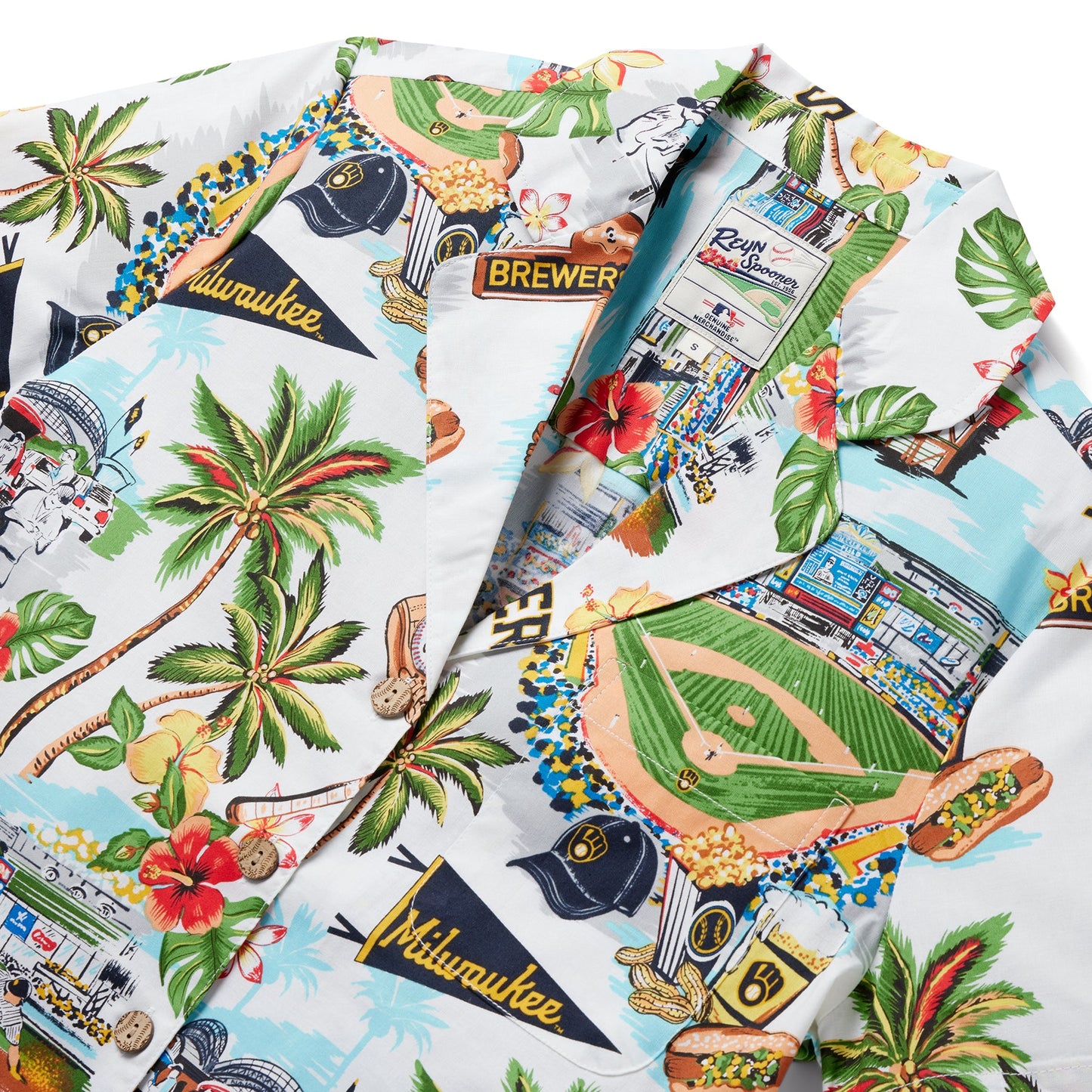 MLB® WOMEN'S MILWAUKEE BREWERS SCENIC CAMP SHIRT