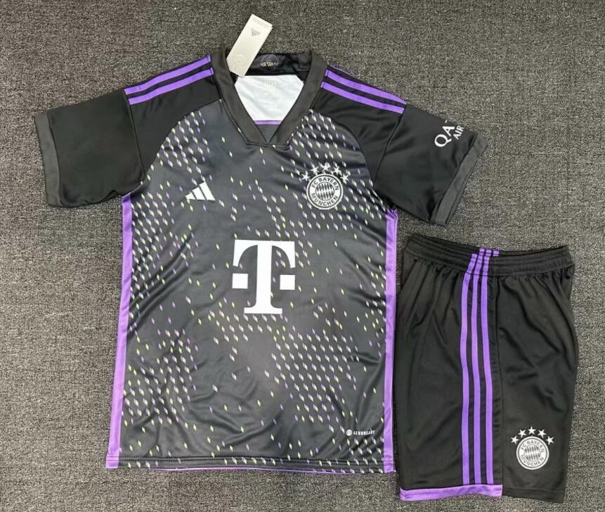Bayer Munich Black Style 4