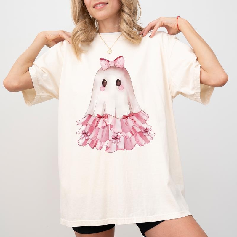 Coquette Ghost Shirt Comfort Colors, Cute Ghost Halloween Graphic Printed Tee, October Vibes Shirt For Women, Spooky Vibes Shirt, Halloween Women Tee, Spooky Season Tee, Halloween Party Gift, Women's Top, Streetwear, Relaxed Fit Chic Style