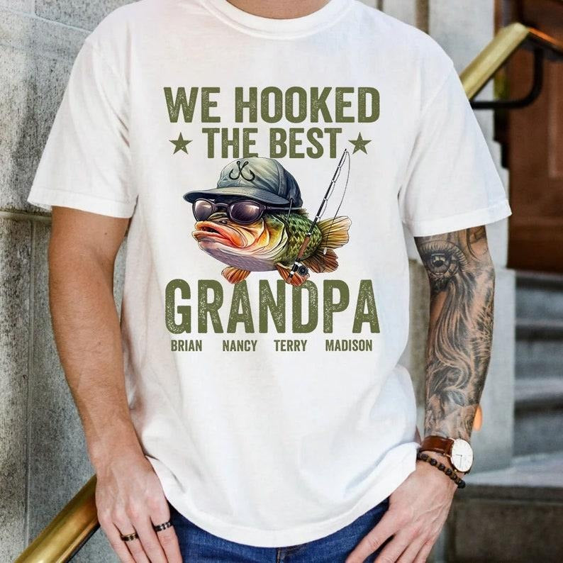 Father's Day Gifts We Hooked The Best Grandpa T Shirt Hoodie Sweater Funny Fishing Life Shirt, Fishing Grandpa Shirt, Fisherman Papa Gift, The Rodfather,Father's Day Gift For Grandpa