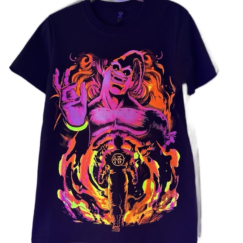 Mono de Chile Menswear Casual T-Shirt with Graphic Print Featuring a Dynamic Character Design - Top, Tropical, Man, Streetwear, Tshirt Round Neck