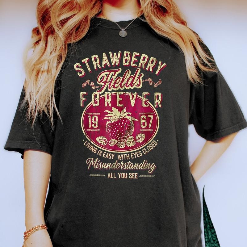 Old School Band Tees, Retro Band Tee, Beatle Strawberry Fields Rock Band Tee, Oversized Trendy Shirts, Retro Graphic Tee, Full Sizes, Full Colors, Unisex T-shirt for Men and Women, Classic Menswear, Womenswear