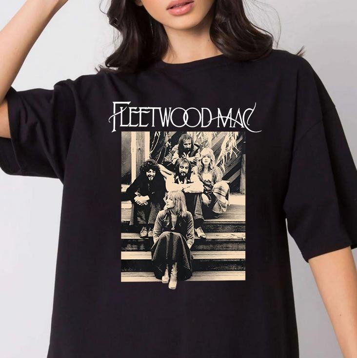 Stevie Nicks Shirt, Stevie Nicks Retro Shirt, Stevie Nicks Vintage Graphic Tee Unisex, Short Sleeve Tee Sweater, Gift for Men Women