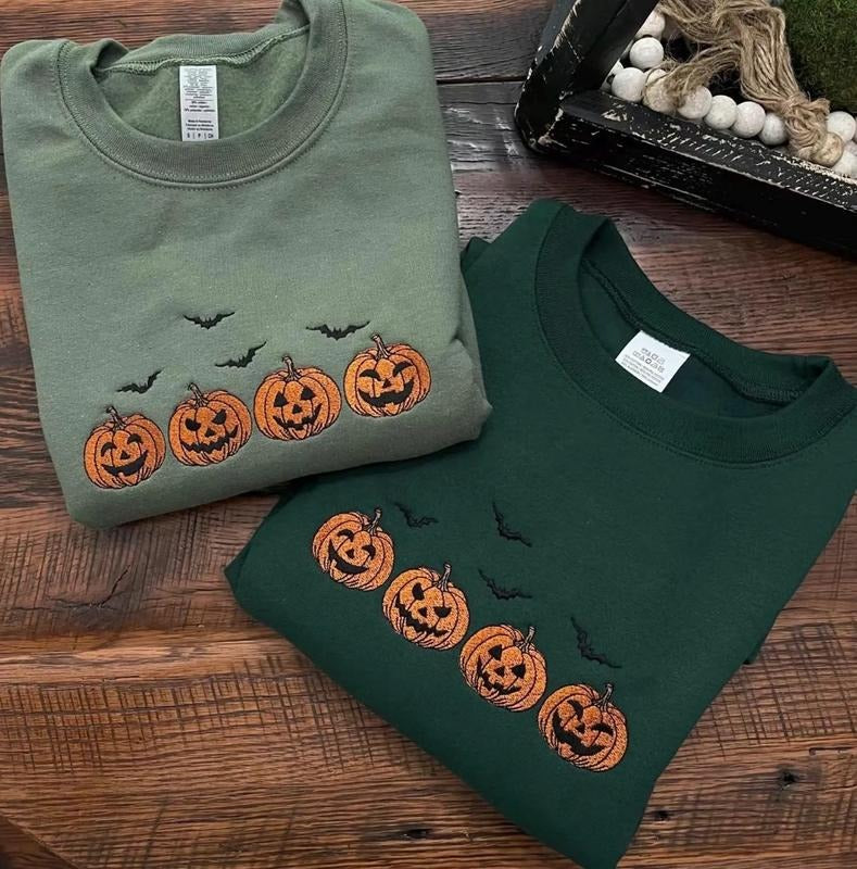Vintage Pumpkin Halloween Embroidered Sweatshirt Pumpkins With Bats Sweatshirt Spooky Season Sweatshirt Fall Sweater Jack-O-Lantern Crewneck
