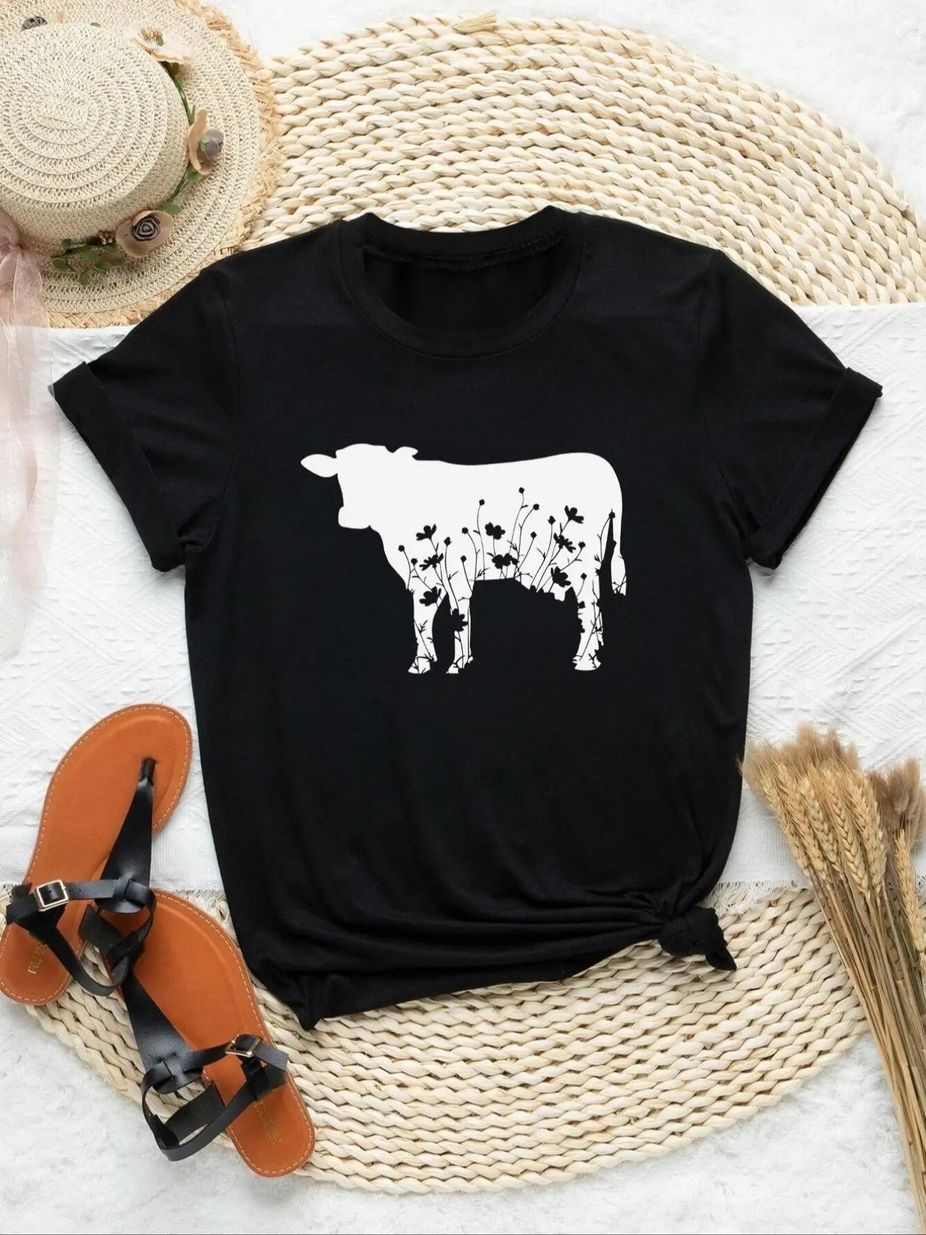 Women's Cow & Floral Print Round Neck Tee, Casual Short Sleeve Crew Neck T-shirt for Daily Wear, Ladies Clothes for All...