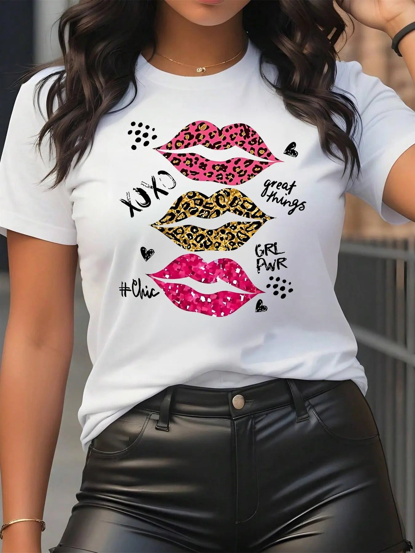 Women's Leopard Lip & Letter Print Round Neck Tee, Fashion Casual Short Sleeve T-shirt for Daily Wear, Ladies Summer...