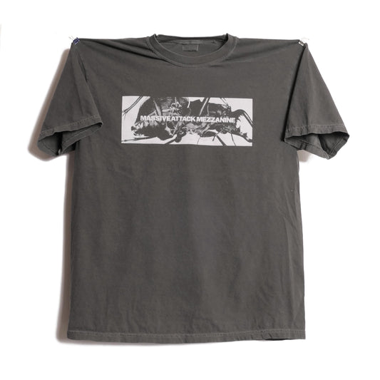 Massive Attack Mezzanine Band Tee English Trip Hop Collective Bristol England Alternative Tour Unfinished Sympathy Ultra Faded Xl (1)