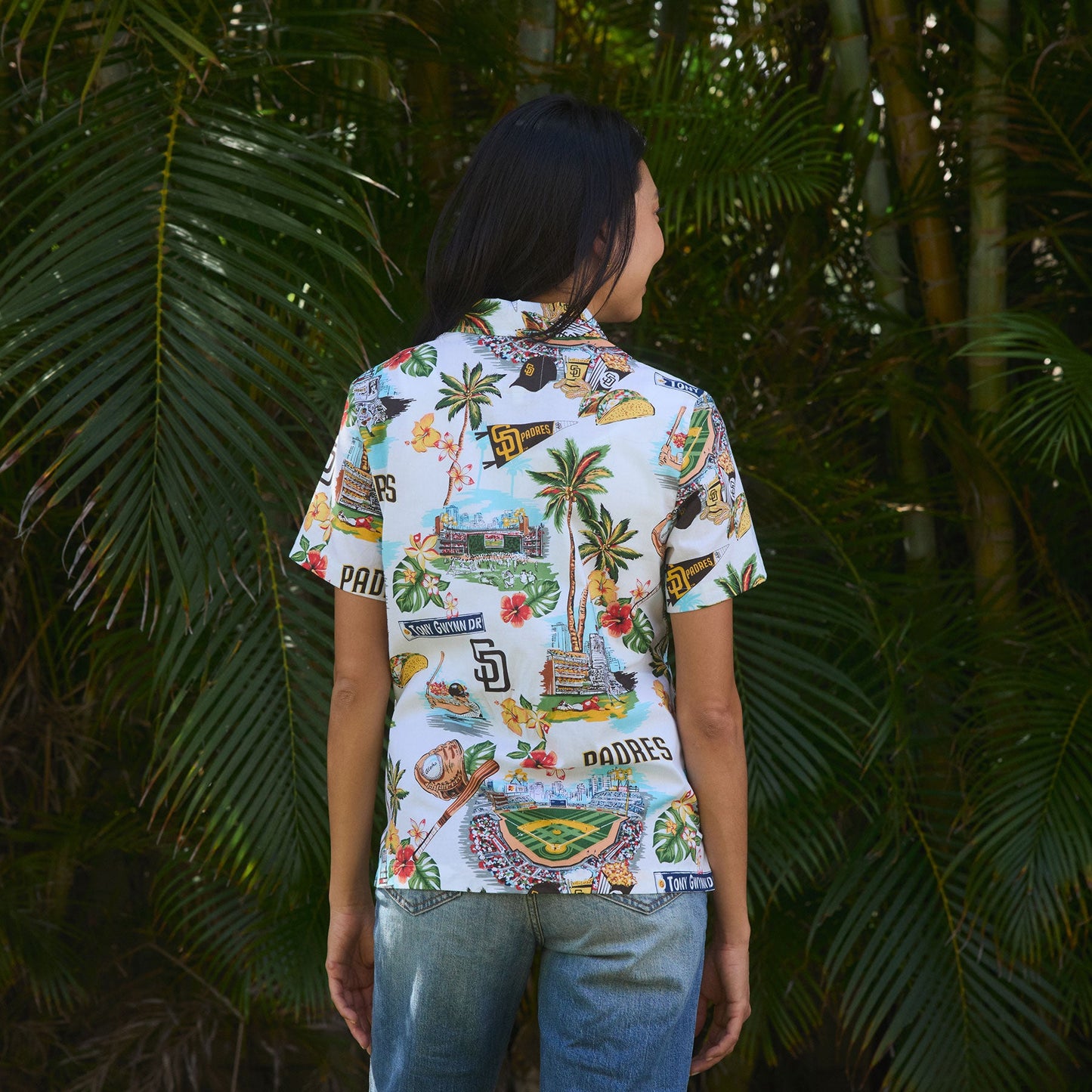 MLB® WOMEN'S SAN DIEGO PADRES SCENIC ALOHA SHIRT