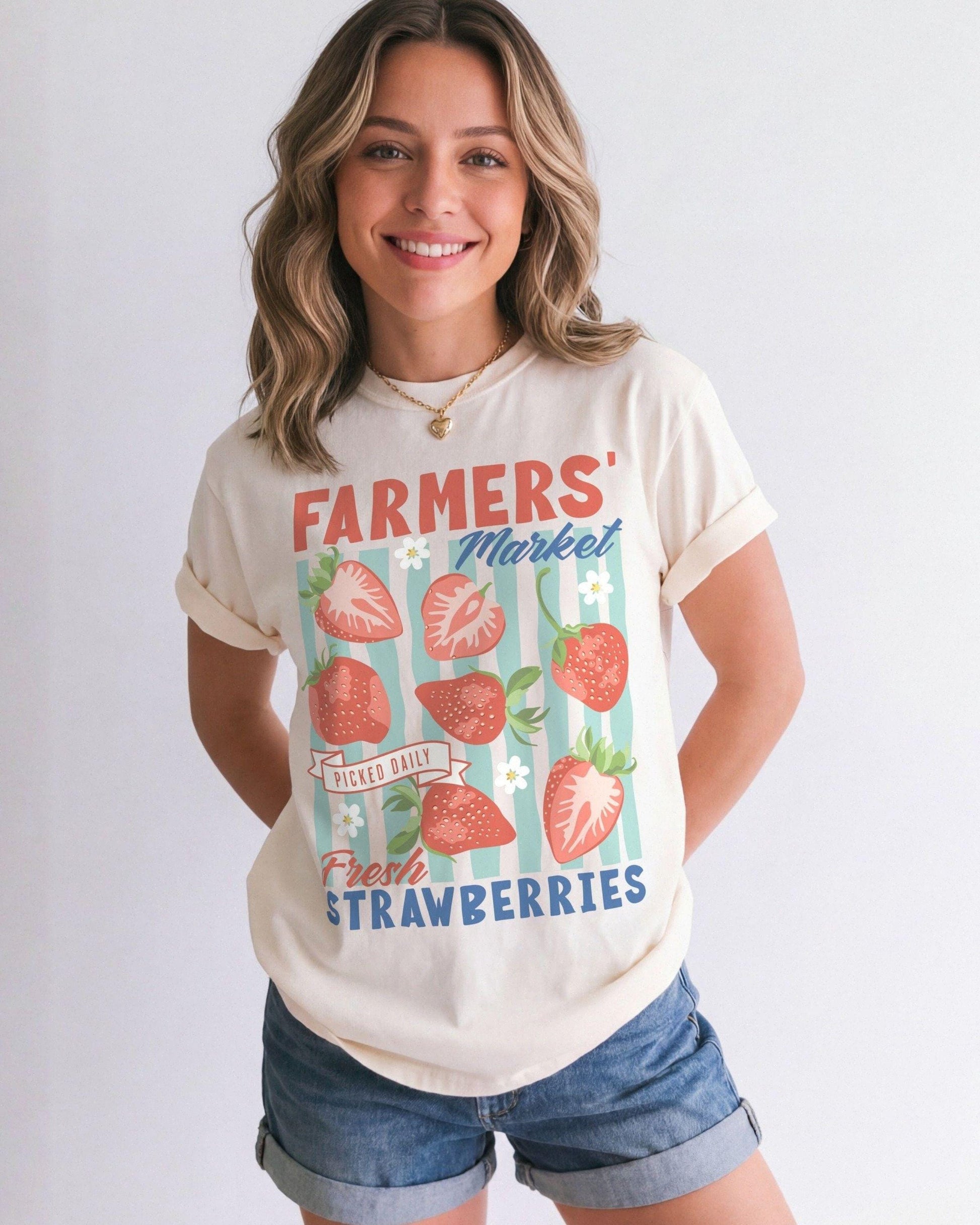 Farmers Market Strawberry Vintage Fruit Summer Foodie Unisex T-shirt, Sweatshirt, Hoodie (4)