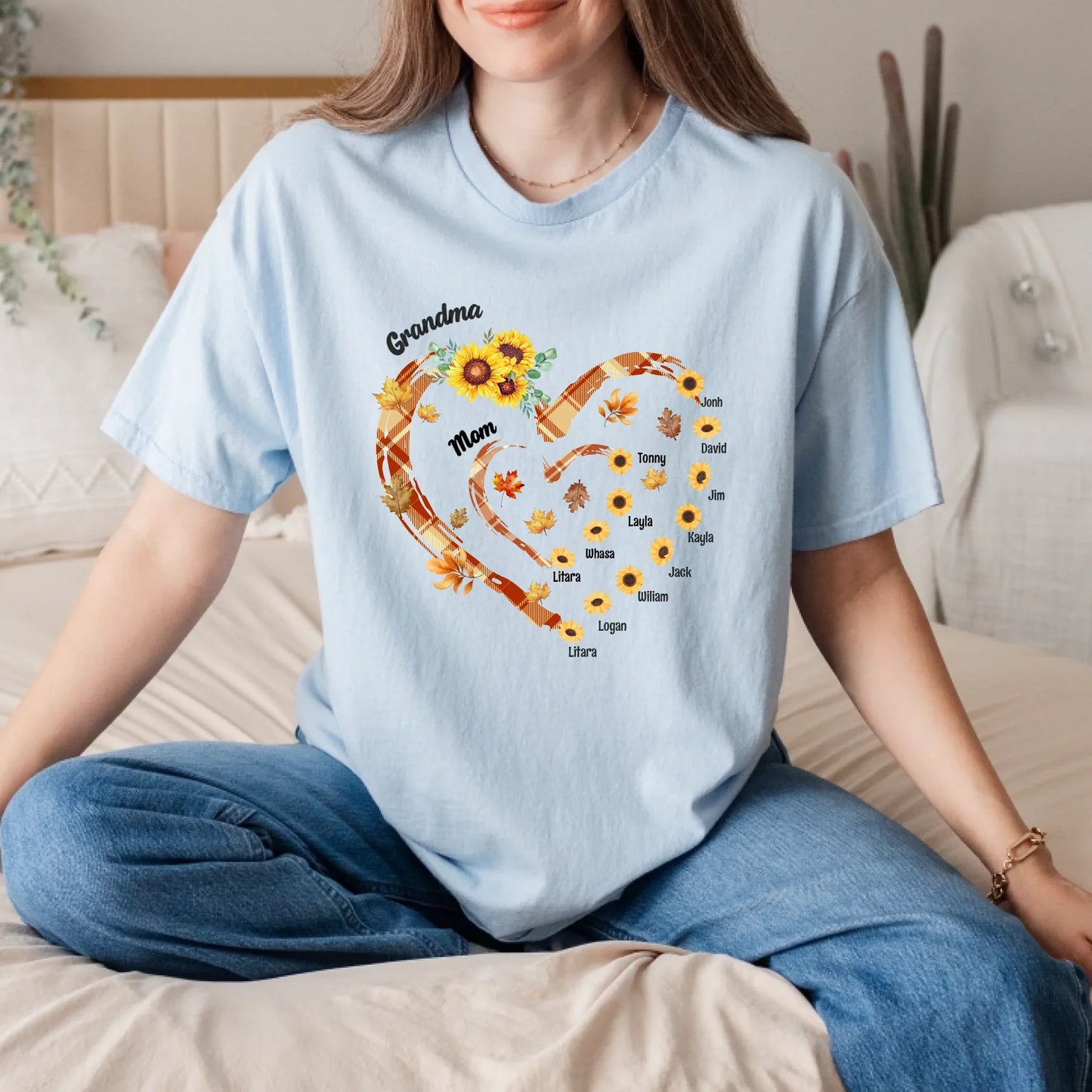 Custom Thanksgiving Shirt for Grandma – Personalized Family Heart with Names & Members Hoodie, Sweatshirt (Image 1)