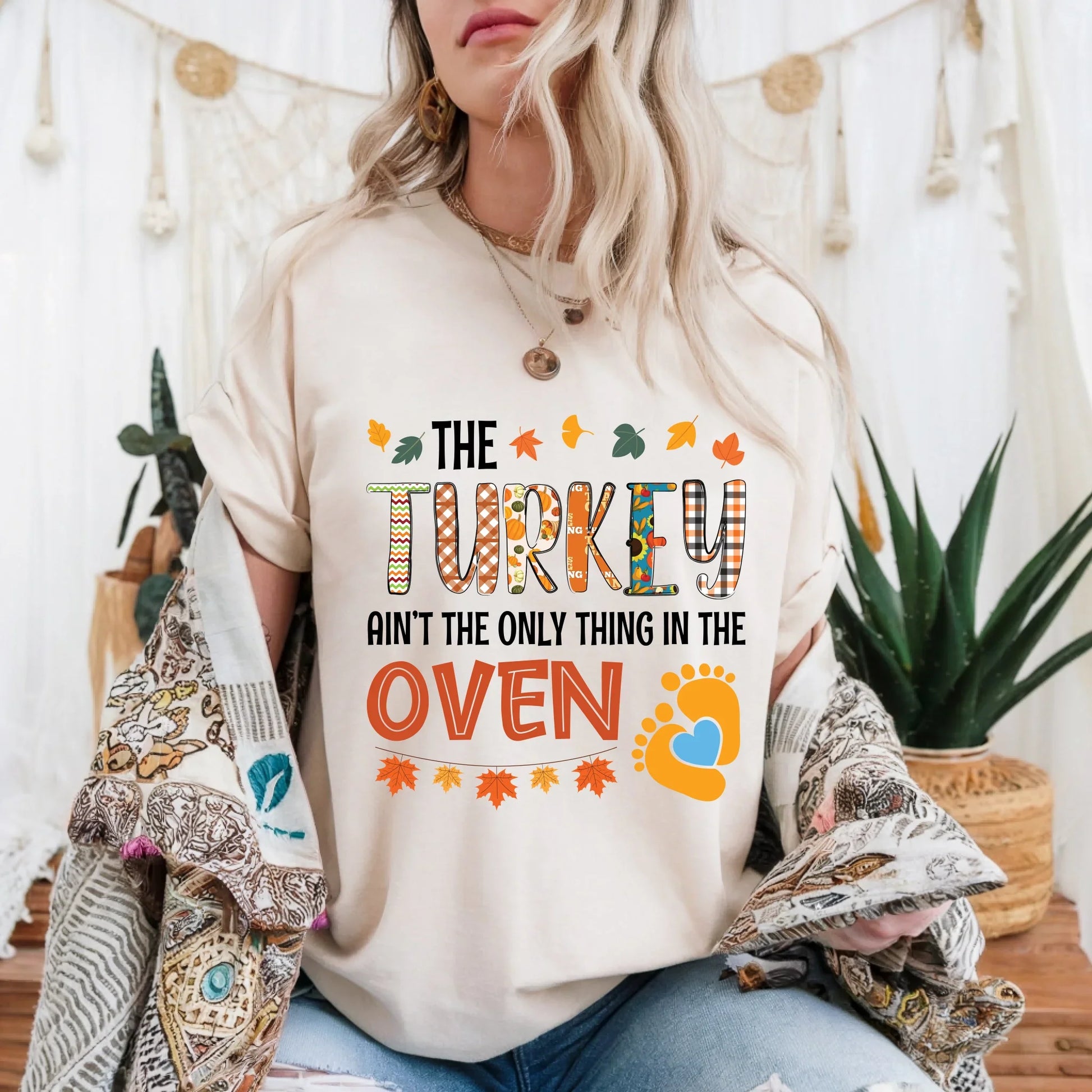 Funny Thanksgiving Pregnancy Announcement Shirt – The Turkey Ain’t the Only Thing in the Oven – Maternity... (Image 1)