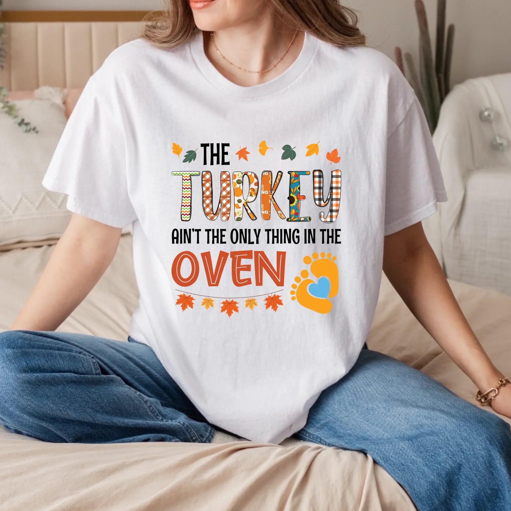 Funny Thanksgiving Pregnancy Announcement Shirt – The Turkey Ain’t the Only Thing in the Oven – Maternity... (Image 2)