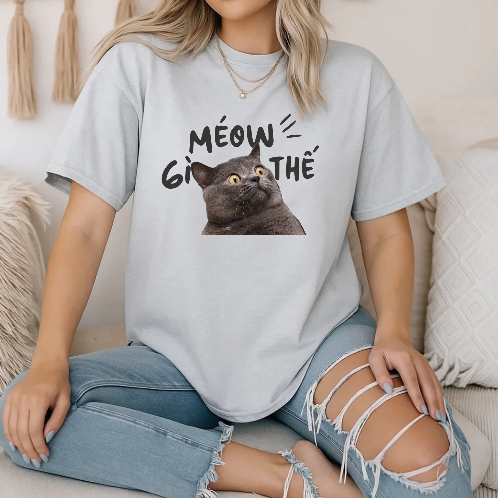 Funny Cat T-Shirt – “Méow Gì Thế?” Meme Shirt – Cute Cat Graphic Tee Hoodie, Sweatshirt | InkThreadWorks.com (Image 5)