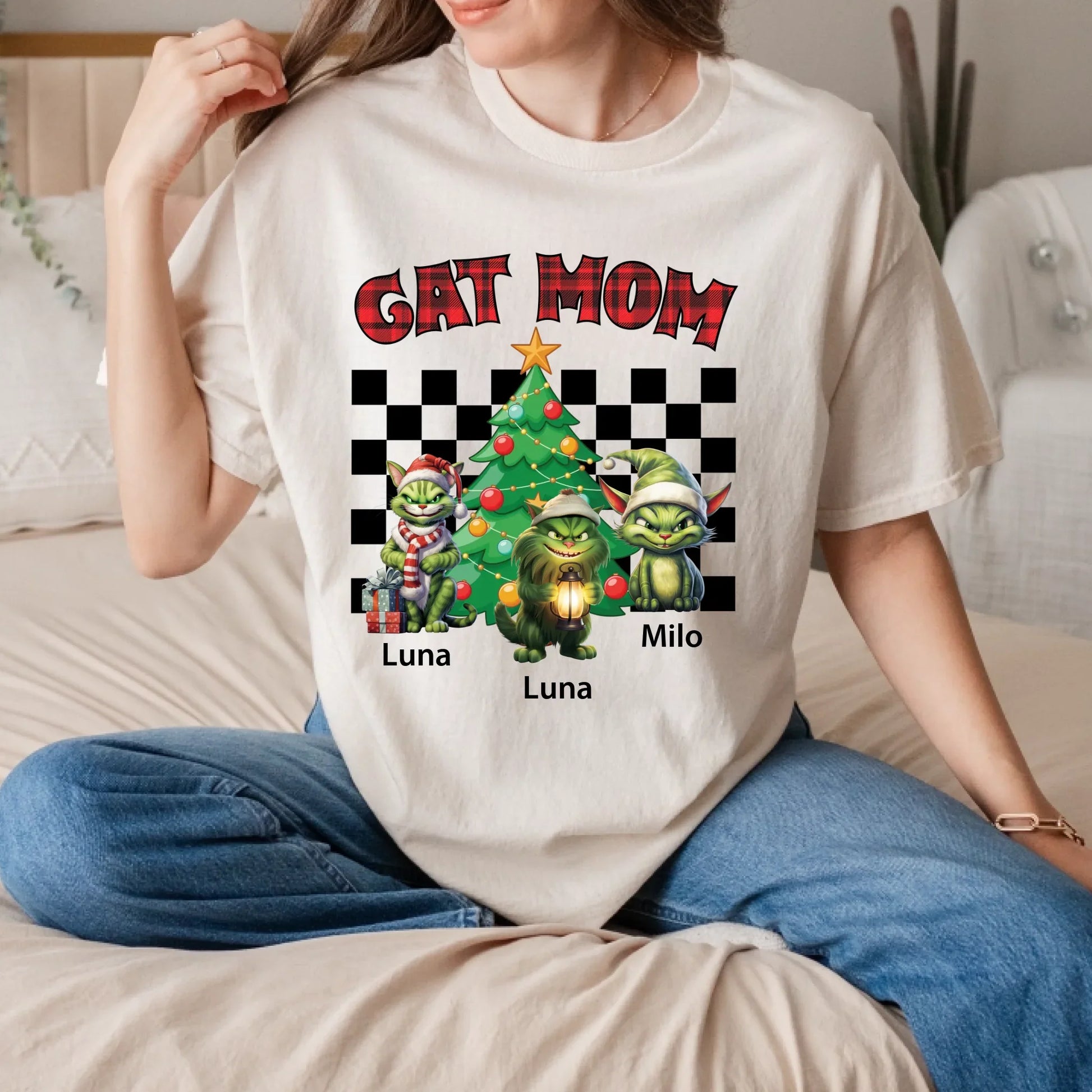 Personalized Cat Mom Christmas Sweatshirt – Custom Cat Names & Festive Holiday Pullover T-Shirts, Hoodie (Image 5)