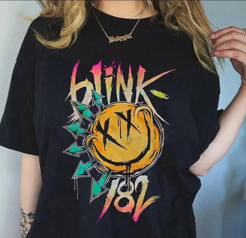 Blinkkkk Rock Shirt, Smile Face T-Shirt, Concert Shirt Cute Smile Shirt Hoodie, Sweatshirt | InkThreadWorks.com