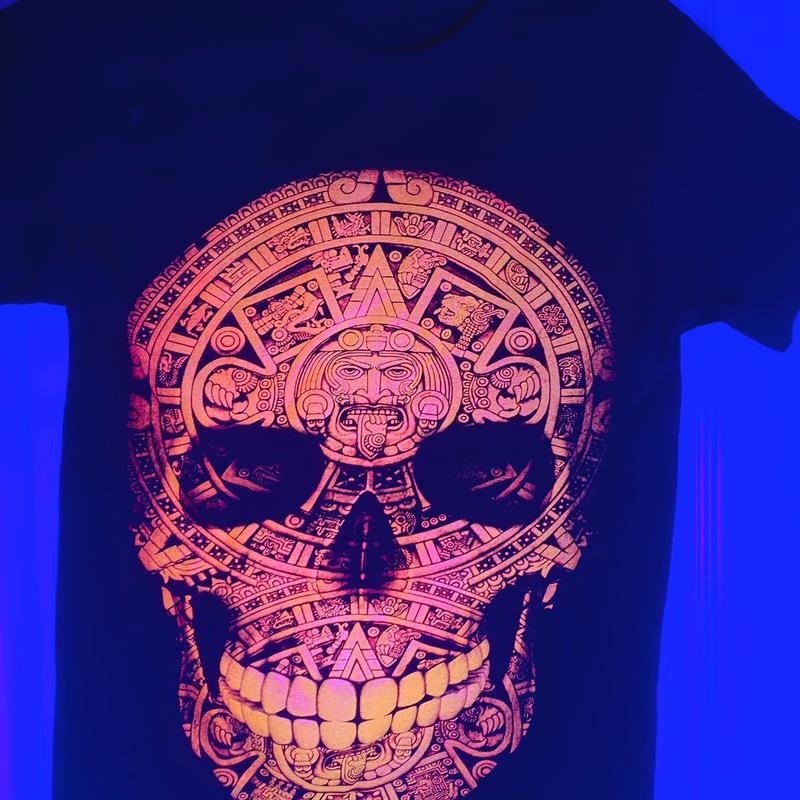 Calavera calendario azteca Cotton Casual Black Slim-fitting Menswear T-Shirts, Hoodie, Sweatshirt | InkThreadWorks.com