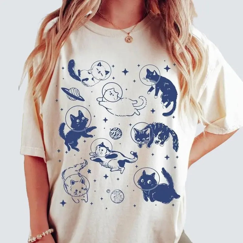 Cats in Space Shirt, Funny Cat Tshirt, Oversized, Aesthetic Graphic Retro Vintage T Shirt, Cat Lover Gift, Cat Tee, Top Womenswear