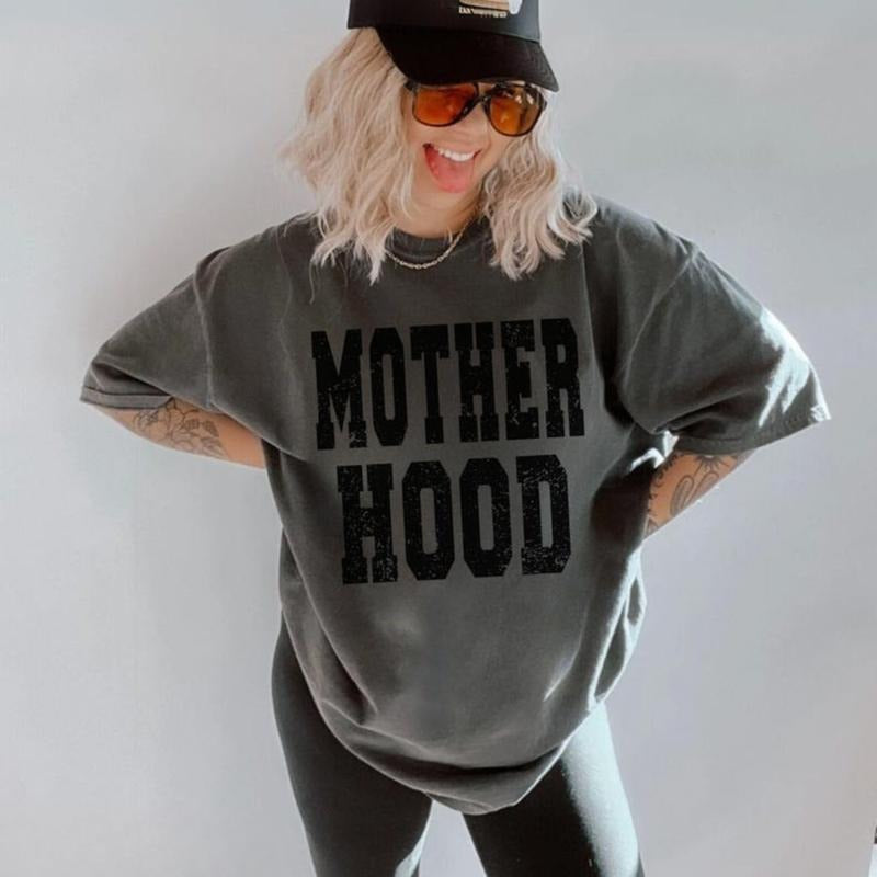 Comfort Color Mother Hoood T-shirt, Trendy Mama T-shirt, Mom Life Tee, Oversized Graphic Mom Shirt, Shirt Cool Mom Club