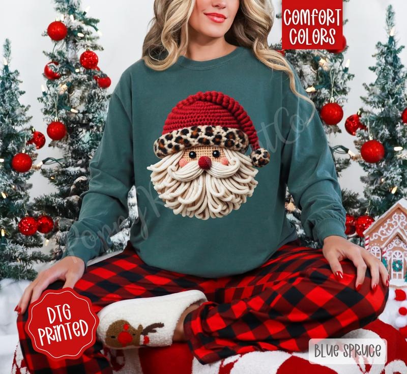 Faux Crochet Leopard Santa Comfort Colors Long Sleeve T-Shirt, Cute Women's Christmas Tee Hoodie, Sweatshirt
