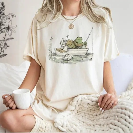Frog 90s Vintage Graphic Shirt - Retro Toad Tee for Nature Enthusiasts and Book Lovers, Vintage Unisex Oversize Cotton Tee
