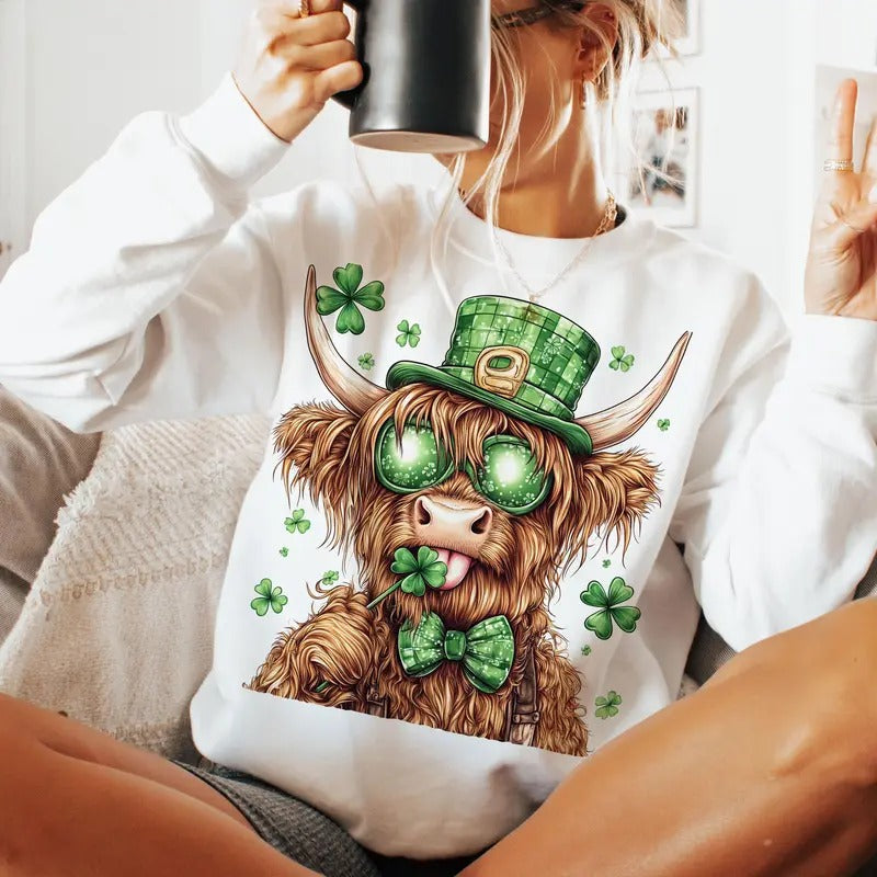 Highlandd Cow St. Patrick's Day Sweatshirt, Coquette St Patty's Day, St Patricks Coquette Shirt, Irish Gift, Unisex Long...