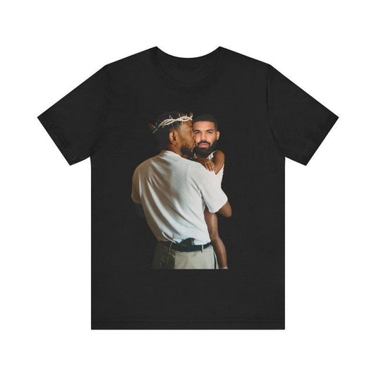 Kendrick Holding Baby Drake Beef - Drake vs. Kendrick Lamar Beef. T-Shirts, Hoodie, Sweatshirt | InkThreadWorks.com