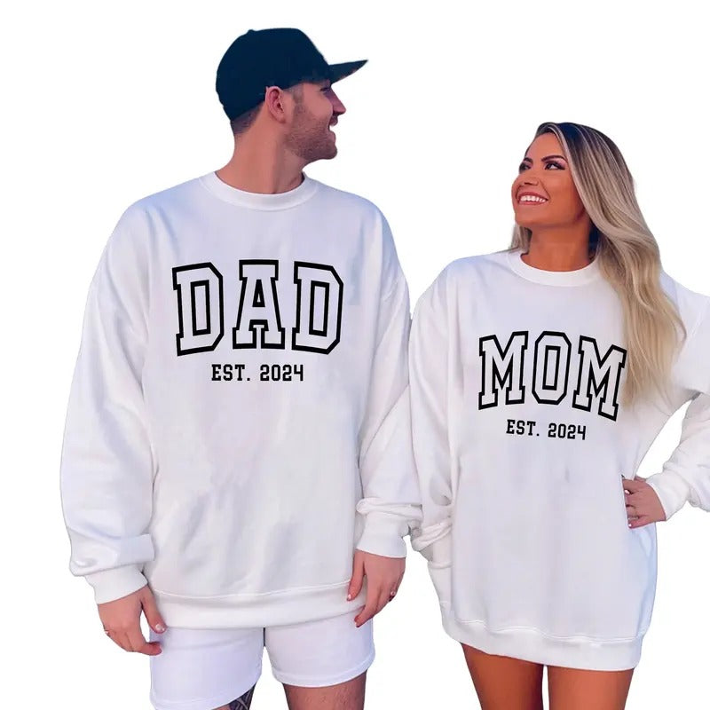 Mom and Dad 2024 Sweatshirt, Mama Shirt, Dada Shirt, Pregnancy Reveal Shirt, Dad to be Sweater, Mom to be Sweater Outfit...