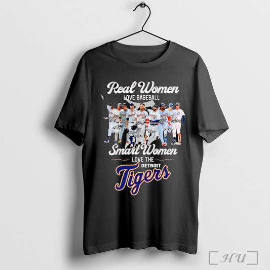 Officials Real Women Love Baseball Smart Women Love The Detroit Tigers Signatures Shirt Hoodie Sweater