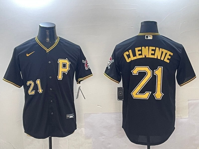 Pittsburgh Pirates #21 Roberto Clemente Pirates Fan Edition .png