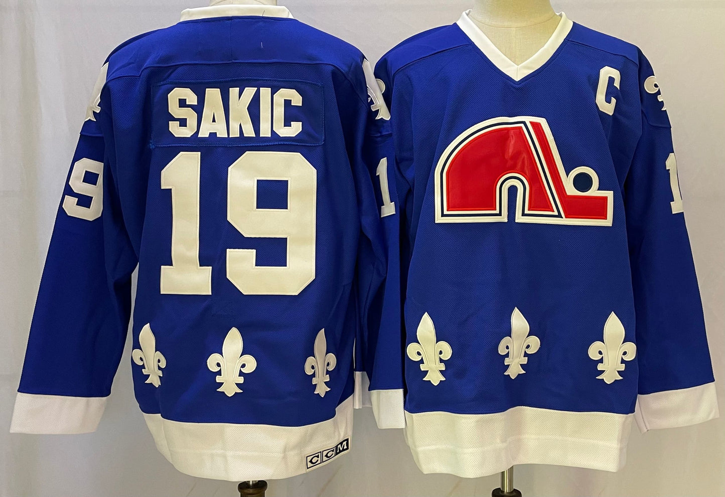 Quebec Nordiques #19 Joe Sakic Style 3