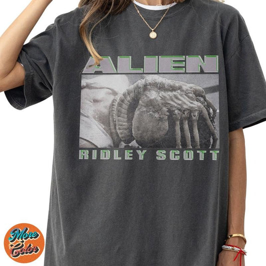 Retro Alien Movie Horror Facehugger Bootleg Streetwear Faded T-Shirt, Sigourney Weaver Ripley Shirts, Cotton Unisex T-Shirt, Crew Neck, Size S- 3XL, Menswear Top, Womenswear Top Underwear Streetwear