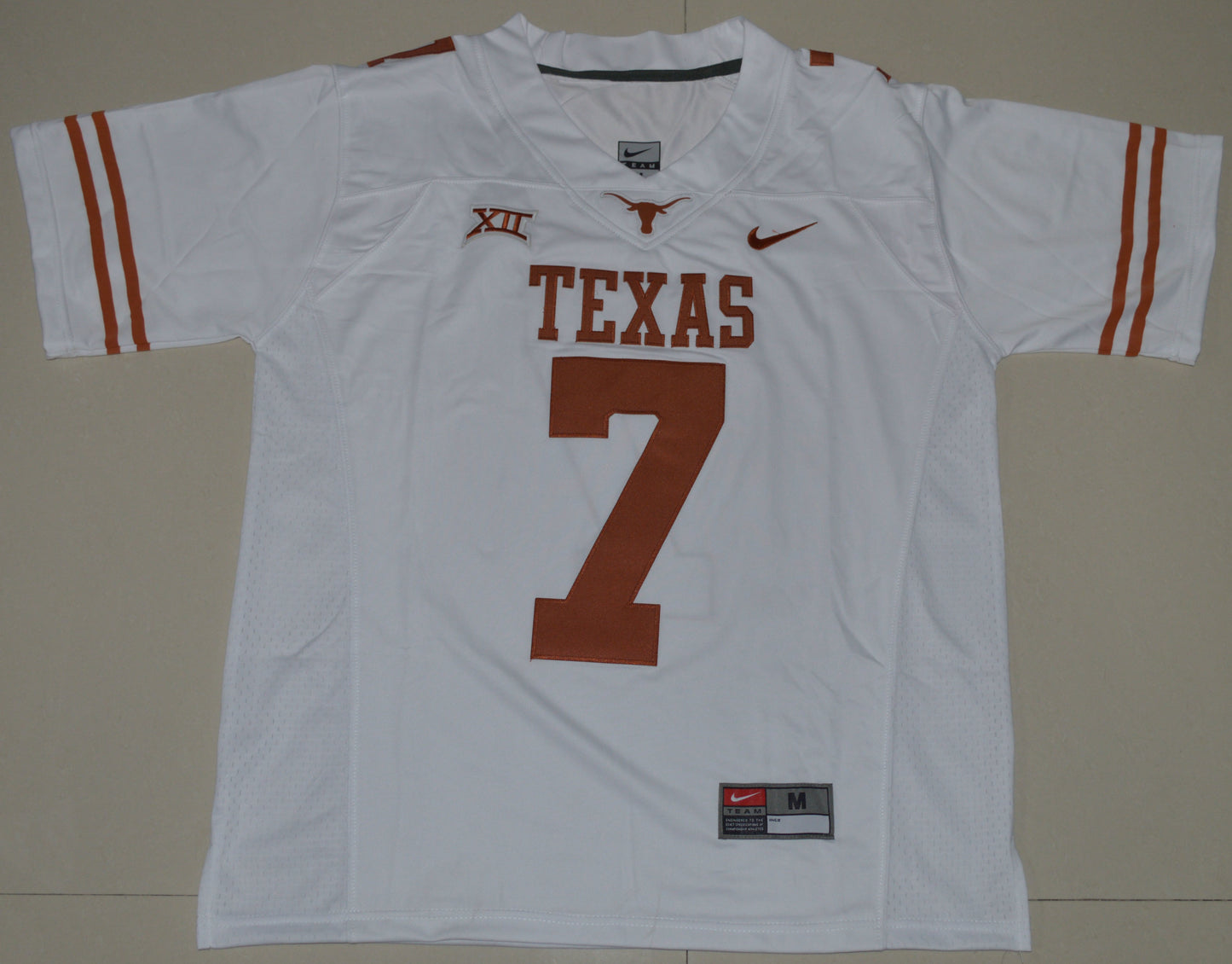 Shane Buechele 7 White 2016 2