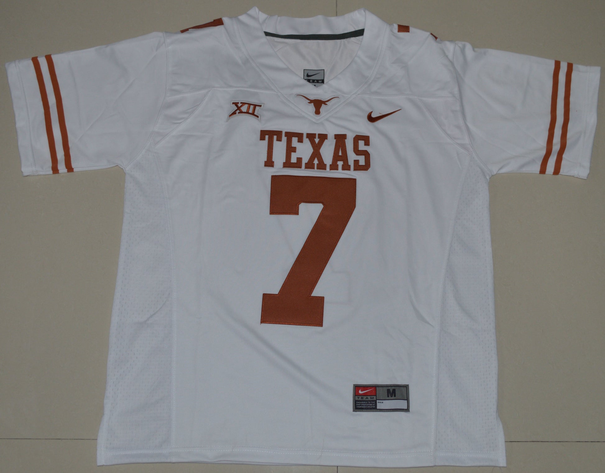 Shane Buechele 7 White 2016 2