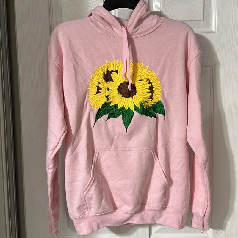 Suéter bordado size M Cotton Casual T-Shirts, Hoodie, Sweatshirt | InkThreadWorks.com
