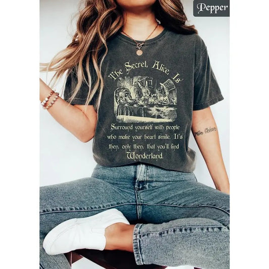 The Secret Aljce Is Shirt, The Secret Quote, Aljce in W0nderland Quotes, Aljce in W0nderland Shirt, Vintage Aljce in...