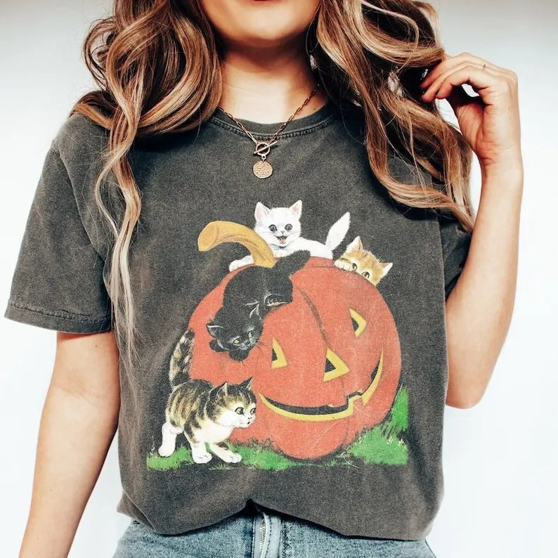 Vintage 90s Cat Halloween Shirt, Retro Halloween Shirt, Spooky Season Tee, Pumpkin Shirt, Cat Lover Shirt, Black Cat Shirt, Spooky Season