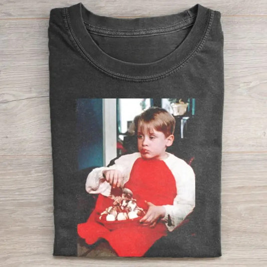 Vintage Christmas Movies Graphic Tee - Home Alone Movie Shirt - Kevin McCallister Shirt - Comedy Movie Shirt - Santa Claus - Cute Winter Shirt - Christmas Gifts