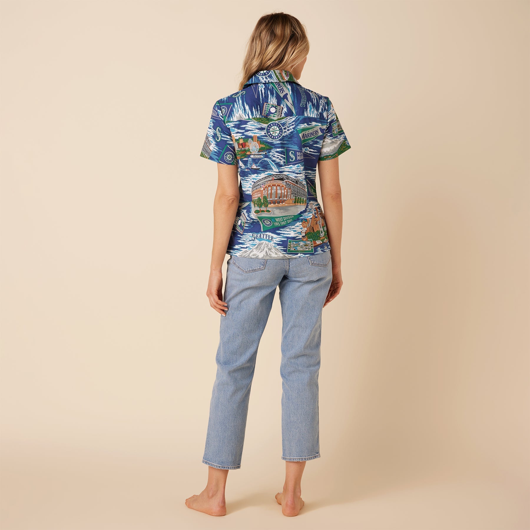 MLB® WOMEN'S SEATTLE MARINERS SCENIC CAMP SHIRT