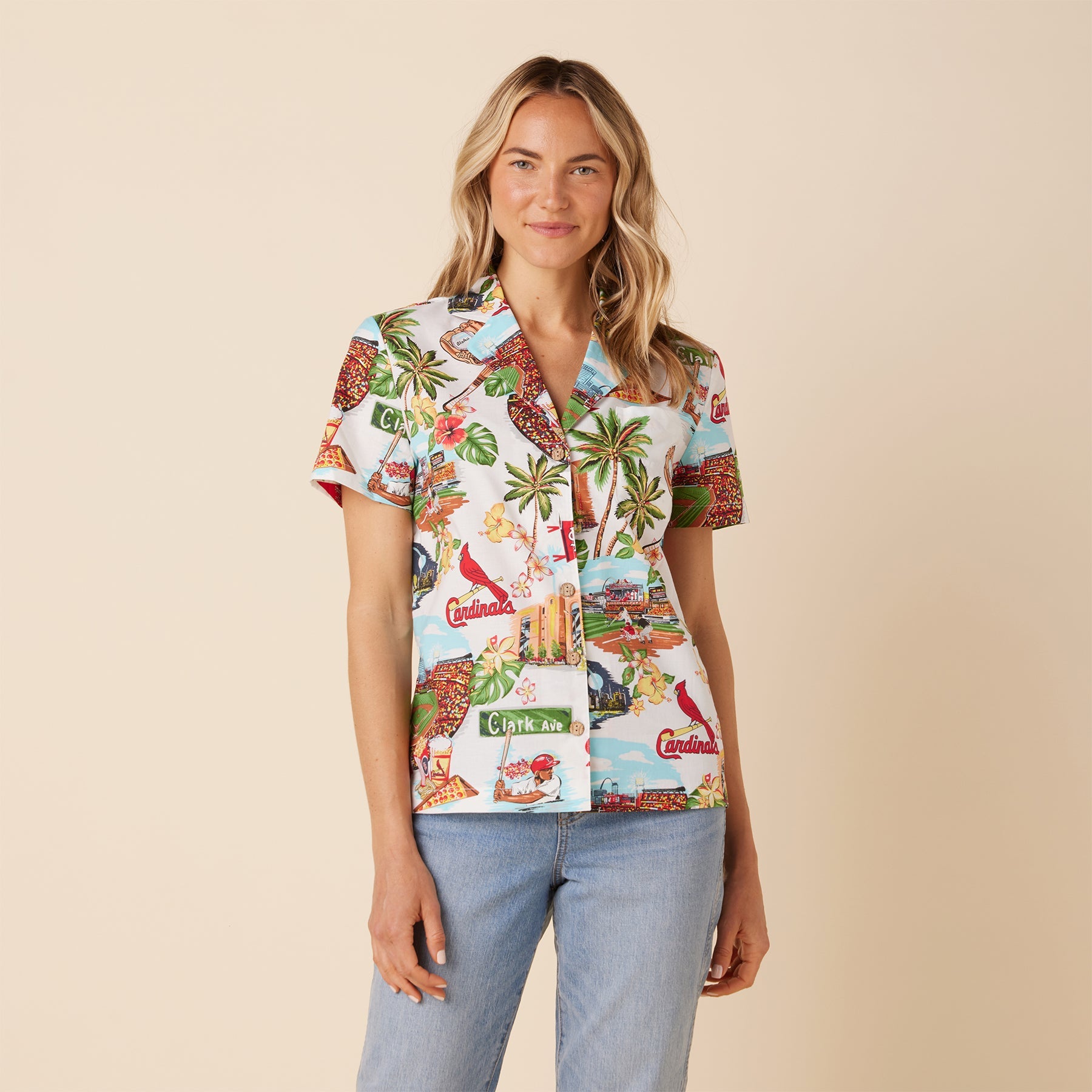 MLB® WOMEN'S ST. LOUIS CARDINALS SCENIC CAMP SHIRT