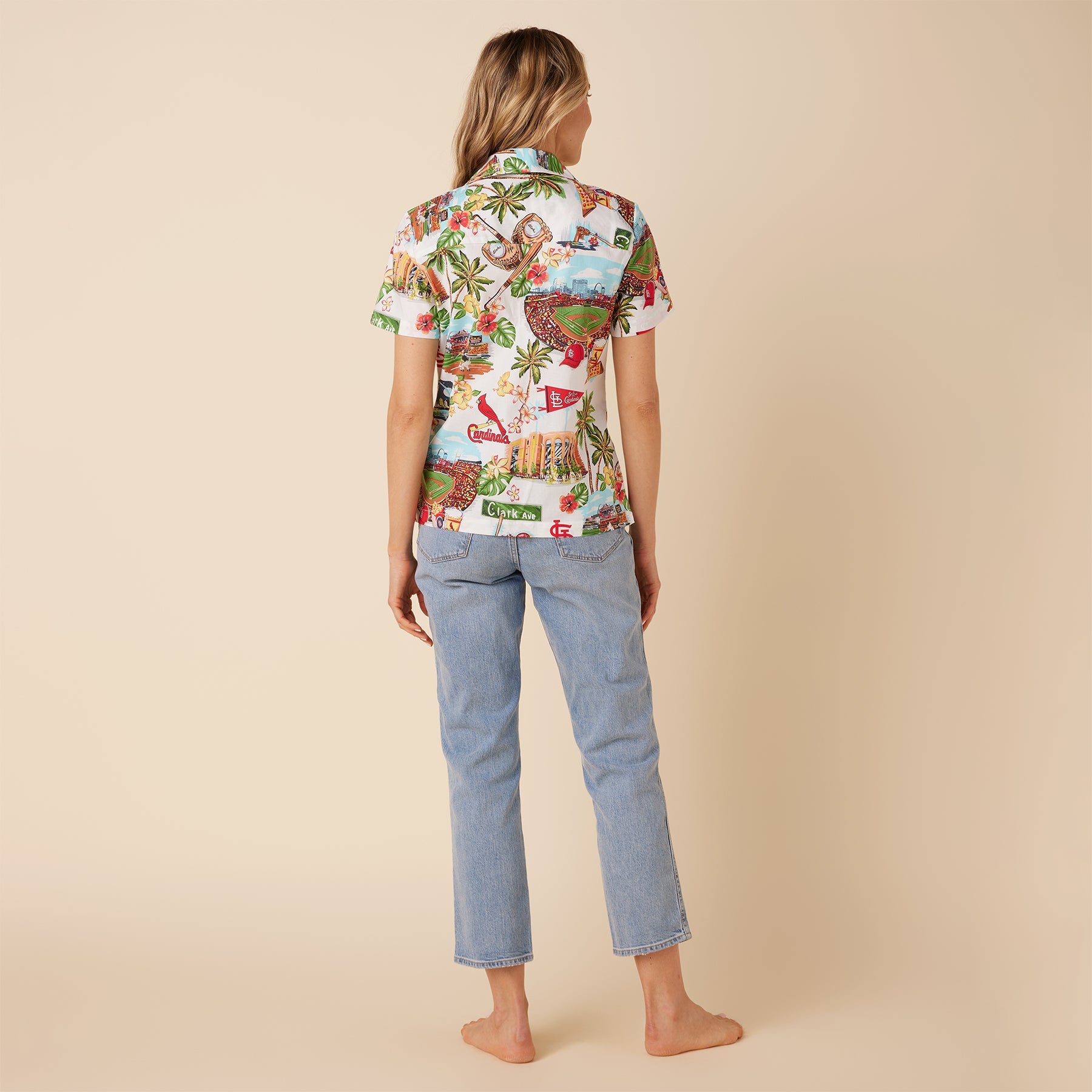 MLB® WOMEN'S ST. LOUIS CARDINALS SCENIC CAMP SHIRT